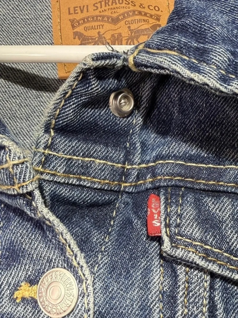 VCG-Levi's Classic Denim Trucker Jacket Kids Size L Dark Wash Jean Jacket Unisex
